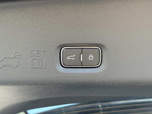 New 2025 Lincoln Navigator L Reserve AWD/4WD image 13