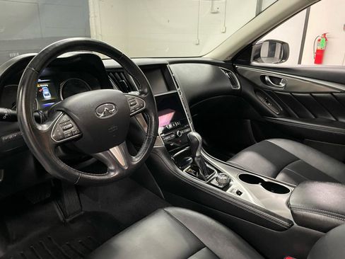 Used 2017 INFINITI Q50 2.0t w/ Moonroof Package image 12