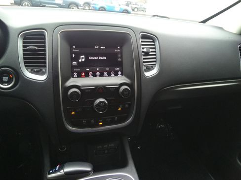 Used 2019 Dodge Durango SXT image 18