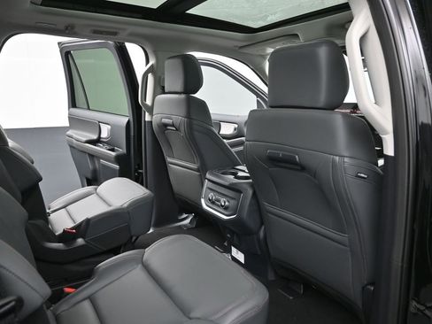 New 2025 Ford Expedition Active RWD image 10