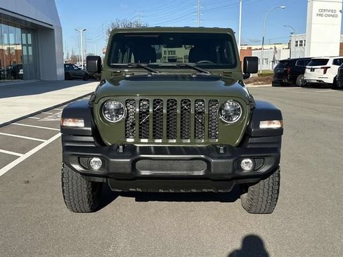 Used 2024 Jeep Wrangler Unlimited Sport AWD/4WD image 32