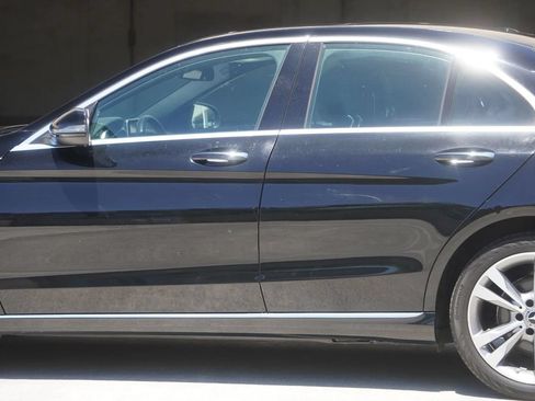Used 2018 Mercedes-Benz C 300 4MATIC Sedan image 33
