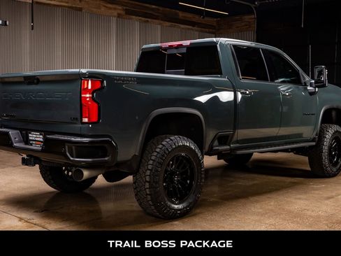 Used 2025 Chevrolet Silverado 3500 LTZ w/ LTZ Plus Package image 10