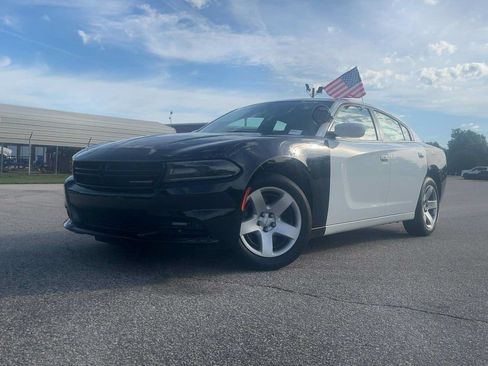 Used 2021 Dodge Charger Police w/ Fleet Safety Group RWD image 2