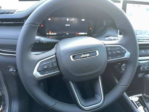 New 2026 Jeep Compass Limited w/ Sun, Sound & Navigation Group image 8