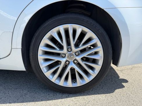 Used 2013 Lexus ES 350 w/ Luxury Pkg & Navigation w/ Luxury Pkg FWD image 8