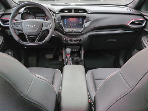 Certified 2023 Chevrolet TrailBlazer RS w/ Sun and Liftgate Package AWD/4WD image 21
