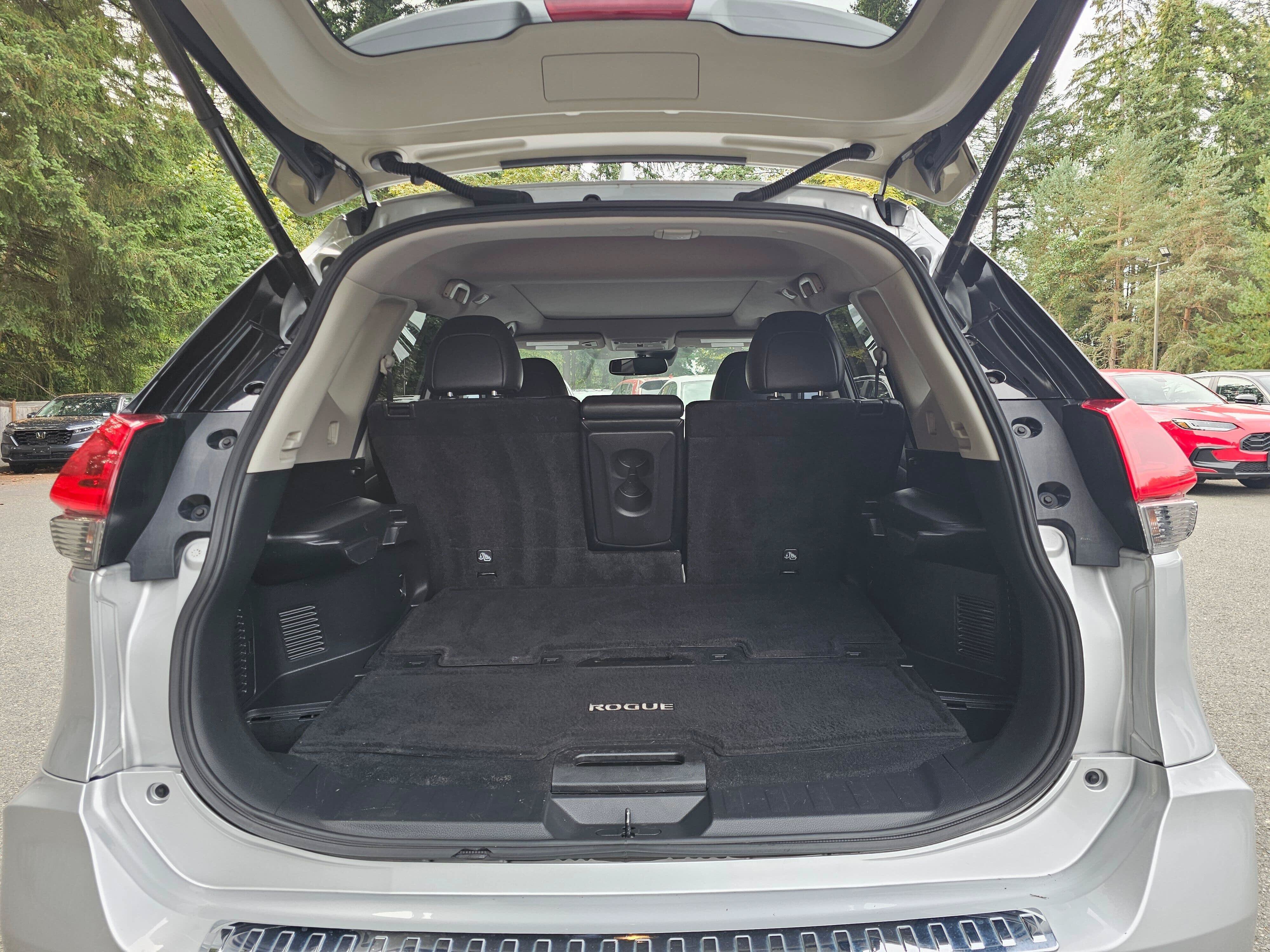 Used 2018 Nissan Rogue SL w/ Premium Package AWD/4WD image 18