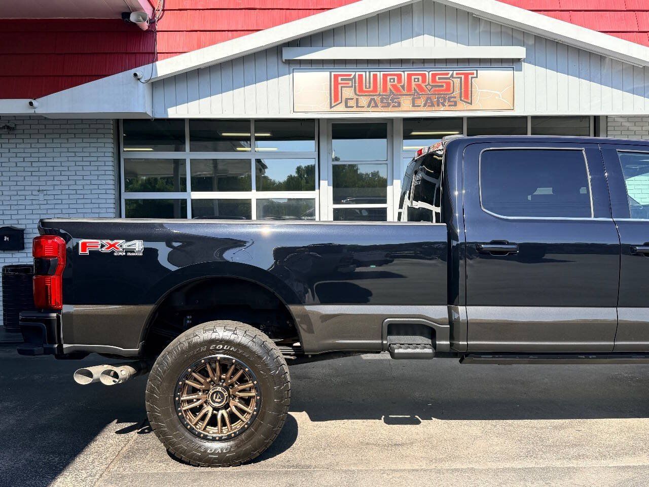 Used 2024 Ford F350 King Ranch w/ FX4 Off-Road Package AWD/4WD image 10