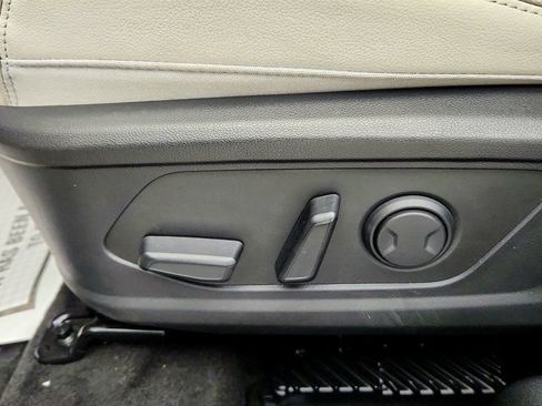 Used 2025 Hyundai Tucson Limited AWD/4WD image 12