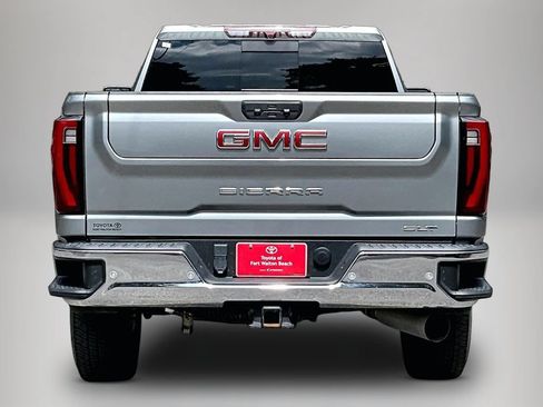 Used 2024 GMC Sierra 2500 SLT w/ SLT Convenience Package AWD/4WD image 6