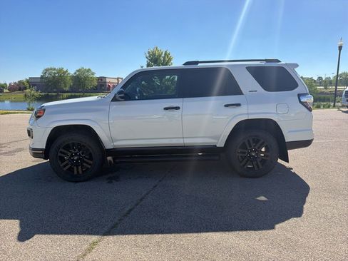 Used 2020 Toyota 4Runner Nightshade AWD/4WD image 9