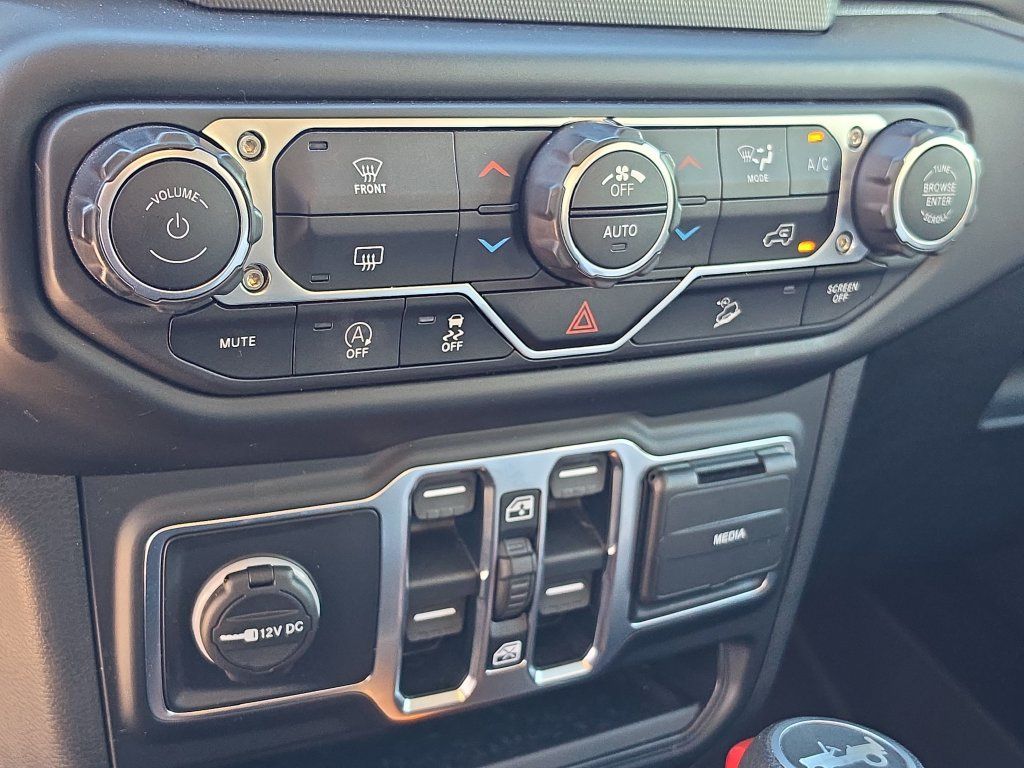 Used 2020 Jeep Wrangler Unlimited Sport S AWD/4WD image 24