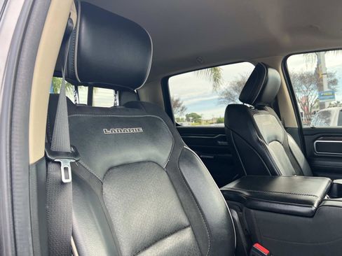 Used 2019 RAM 1500 Laramie image 32