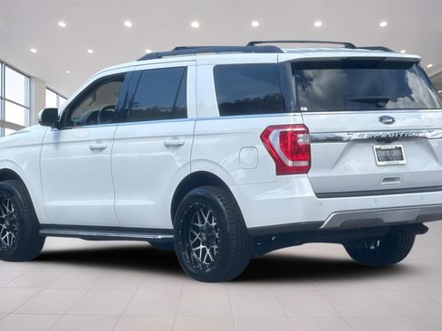 Used 2020 Ford Expedition XLT w/ Equipment Group 202A AWD/4WD image 6