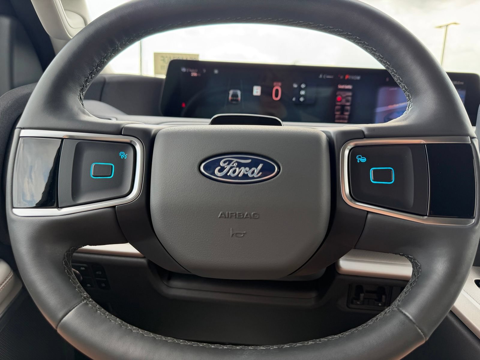 Used 2025 Ford Expedition Active AWD/4WD image 20