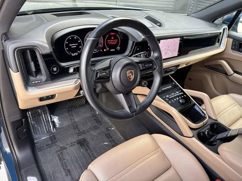 Certified 2024 Porsche Cayenne image 23