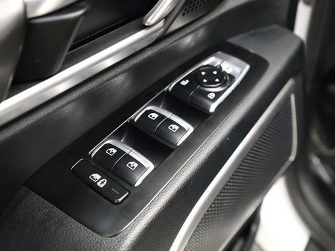 Used 2025 Kia Telluride S AWD/4WD image 18