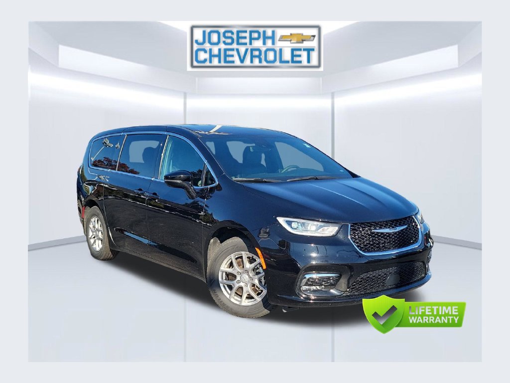 Used 2026 Chrysler Pacifica Select FWD 360° Tour