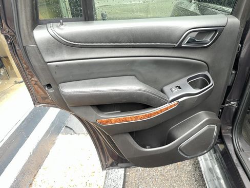 Used 2015 Chevrolet Tahoe LTZ AWD/4WD image 13