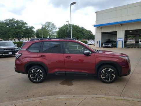 Used 2025 Subaru Forester Limited w/ Popular Package #1 AWD/4WD image 4