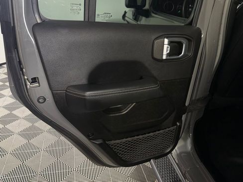 Used 2023 Jeep Wrangler Unlimited Sahara image 29