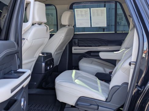 Certified 2023 Ford Expedition Max Platinum AWD/4WD image 15