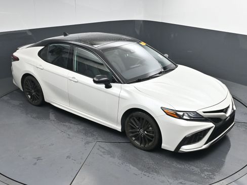 Used 2022 Toyota Camry XSE image 33