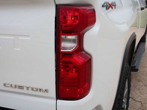 Used 2023 Chevrolet Silverado 2500 Custom w/ Custom Value Package AWD/4WD image 12