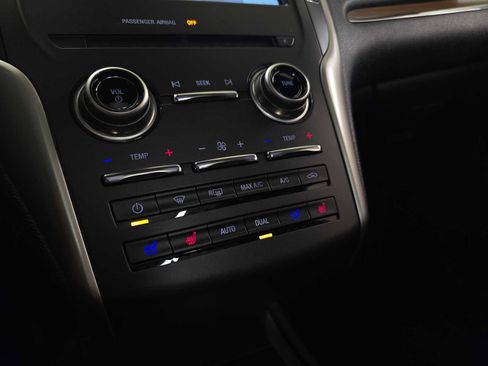 Used 2016 Lincoln MKC Reserve image 30