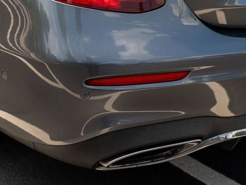 Used 2017 Mercedes-Benz E 300 image 22