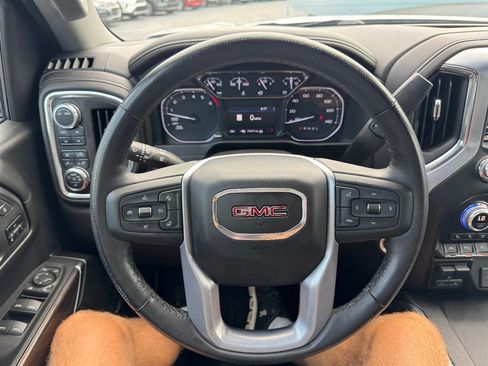 Used 2021 GMC Sierra 1500 SLT w/ SLT Premium Plus Package AWD/4WD image 14