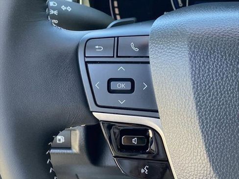 Certified 2026 Toyota Camry SE FWD image 27