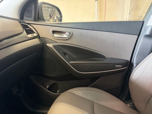 Used 2016 Hyundai Santa Fe Limited AWD/4WD image 35