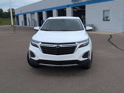 Used 2024 Chevrolet Equinox LT AWD/4WD image 2