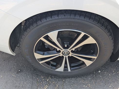 Used 2023 Nissan Sentra SV w/ All-Weather Package FWD image 29
