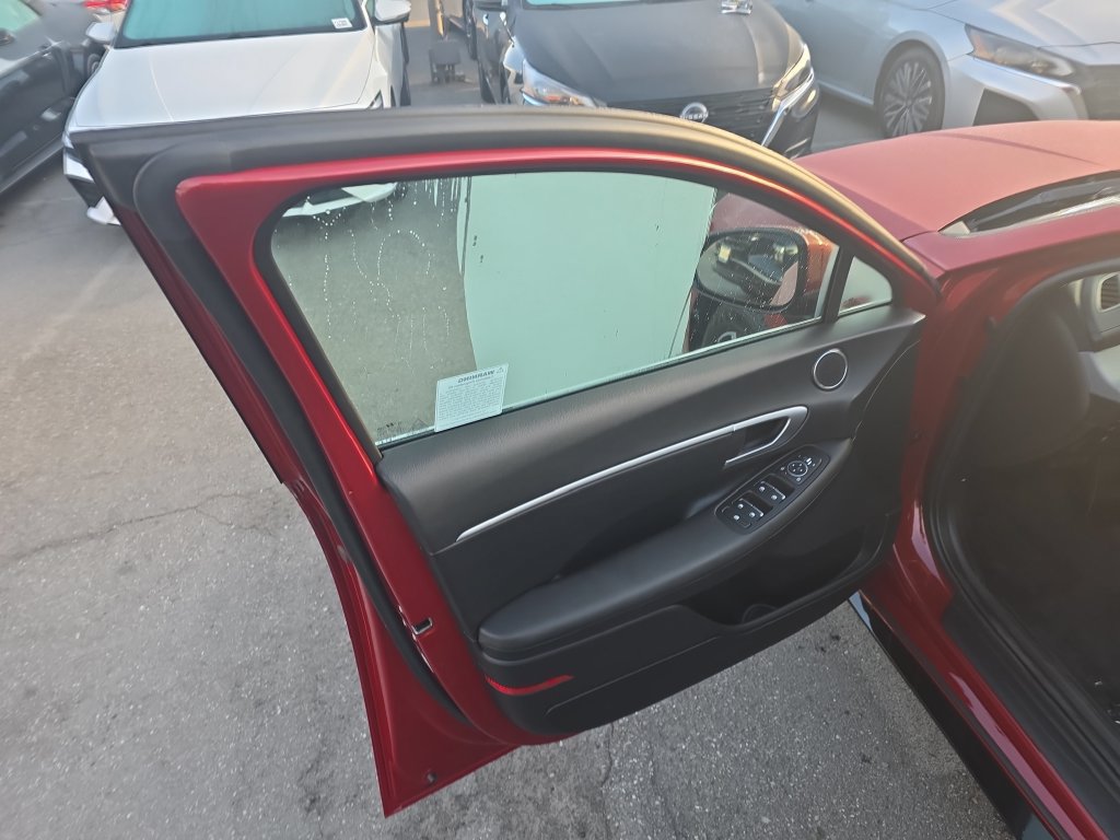 Used 2025 Hyundai Sonata SEL FWD image 10