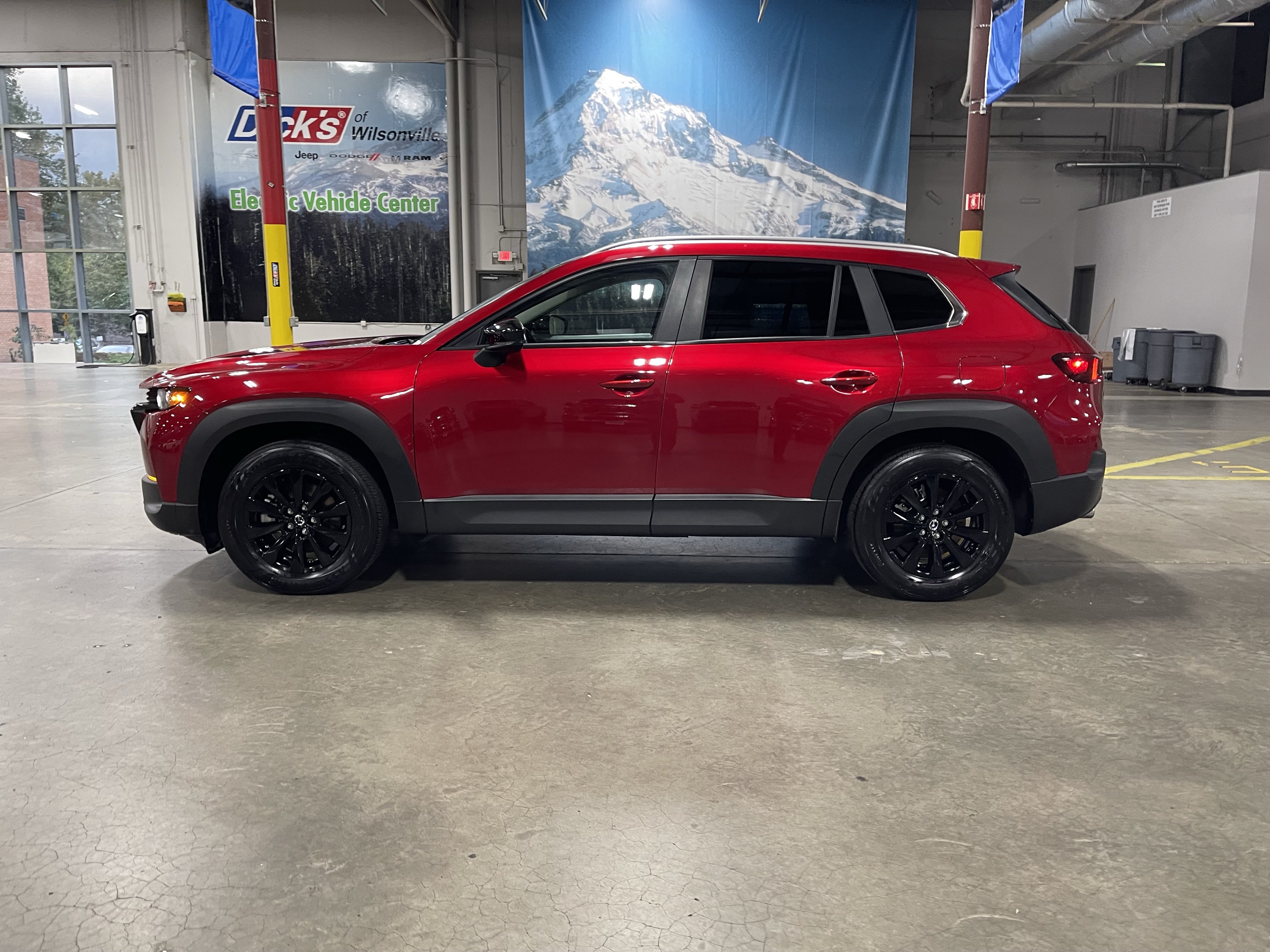 Used 2025 MAZDA CX-50 AWD 2.5 S w/ Premium Package image 2