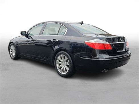 Used 2009 Hyundai Genesis 3.8 w/ Technology Pkg 4 image 4