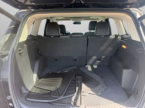 Used 2017 Ford Escape Titanium AWD/4WD image 9
