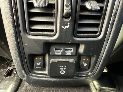 Used 2015 Jeep Grand Cherokee Limited w/ Trailer Tow Group IV AWD/4WD image 10