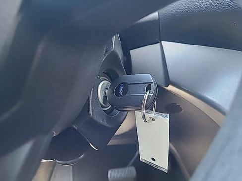 Used 2017 Ford Escape SE w/ Equipment Group 201A AWD/4WD image 27