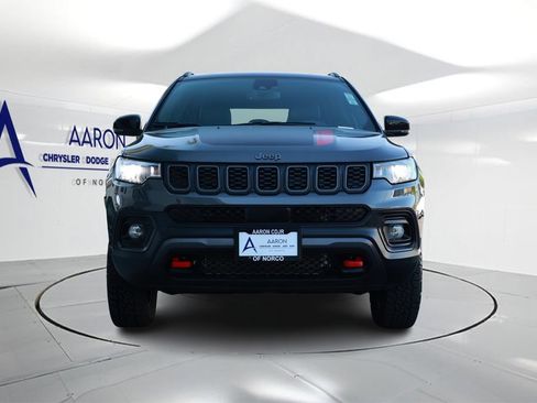 Used 2024 Jeep Compass Trailhawk AWD/4WD image 4
