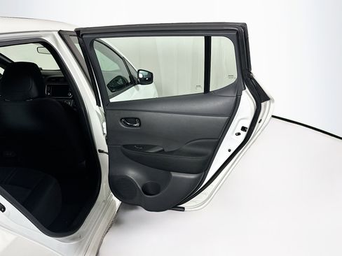 Used 2025 Nissan Leaf S FWD image 28