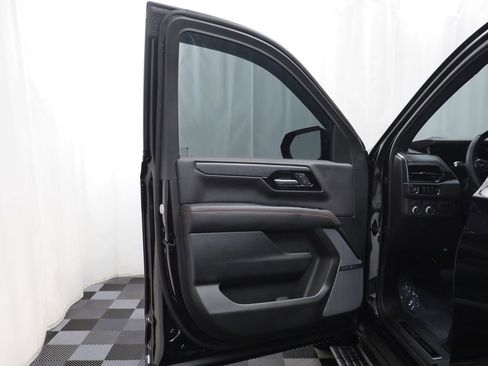 Used 2025 GMC Yukon AT4 Ultimate image 4