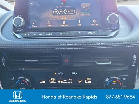 Used 2021 Nissan Rogue SL FWD image 29