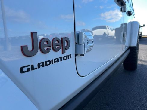 Used 2021 Jeep Gladiator Rubicon image 11