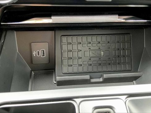 Used 2025 Ford F150 Lariat w/ Equipment Group 502A High image 35