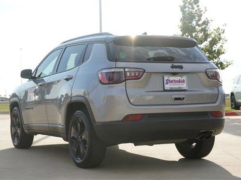 Certified 2020 Jeep Compass Latitude image 6