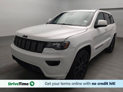 Used 2020 Jeep Grand Cherokee Altitude RWD image 1
